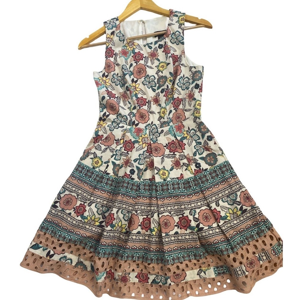 Teezeme Ivory Floral Pleated Mini Dress Size 3/4 Sleeveless Eyelet Pockets Cute‎ - Picture 10 of 13